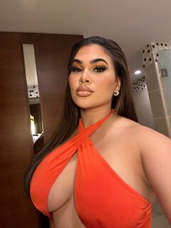 Rachael Ostovich's Image