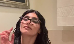 Mia Khalifa $100 45min Chat Leaked OnlyFans